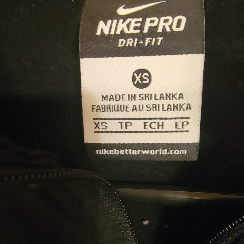 Nike half zip jacket - Picture 3 of 3